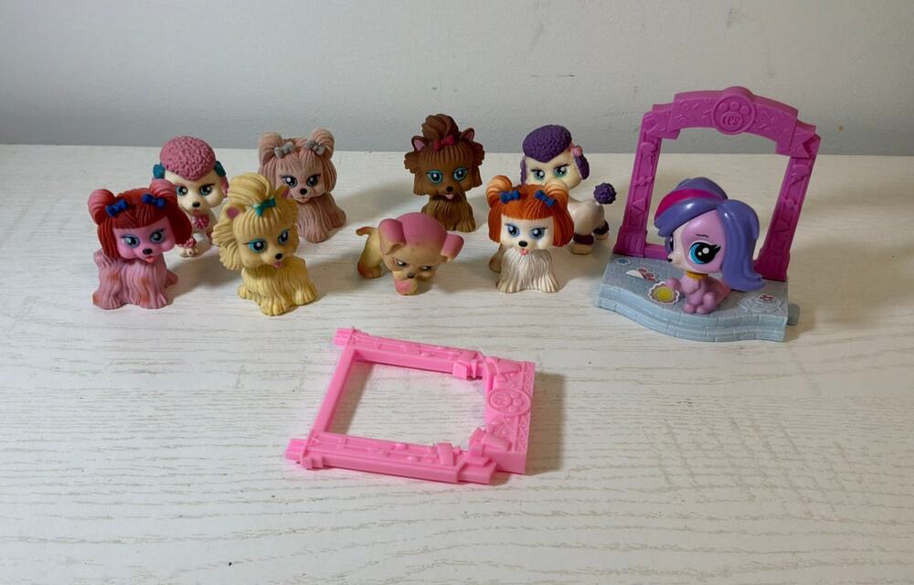 Lot with 9 Littlest Pet Shop and My Pet Pals Figures